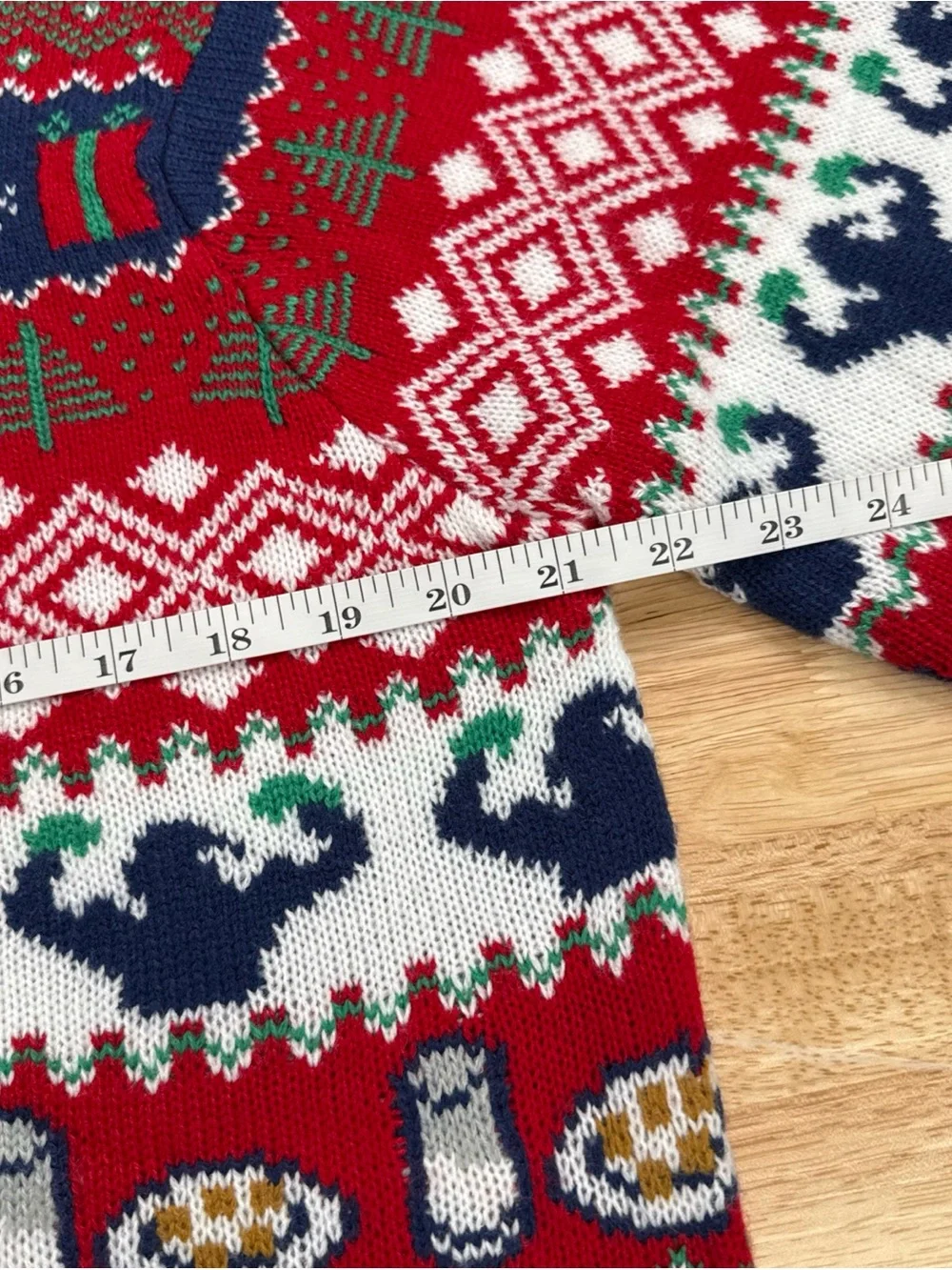 33 Degrees Men’s Christmas Welcome To The North Swole Party Sweater Sz L NEW $48